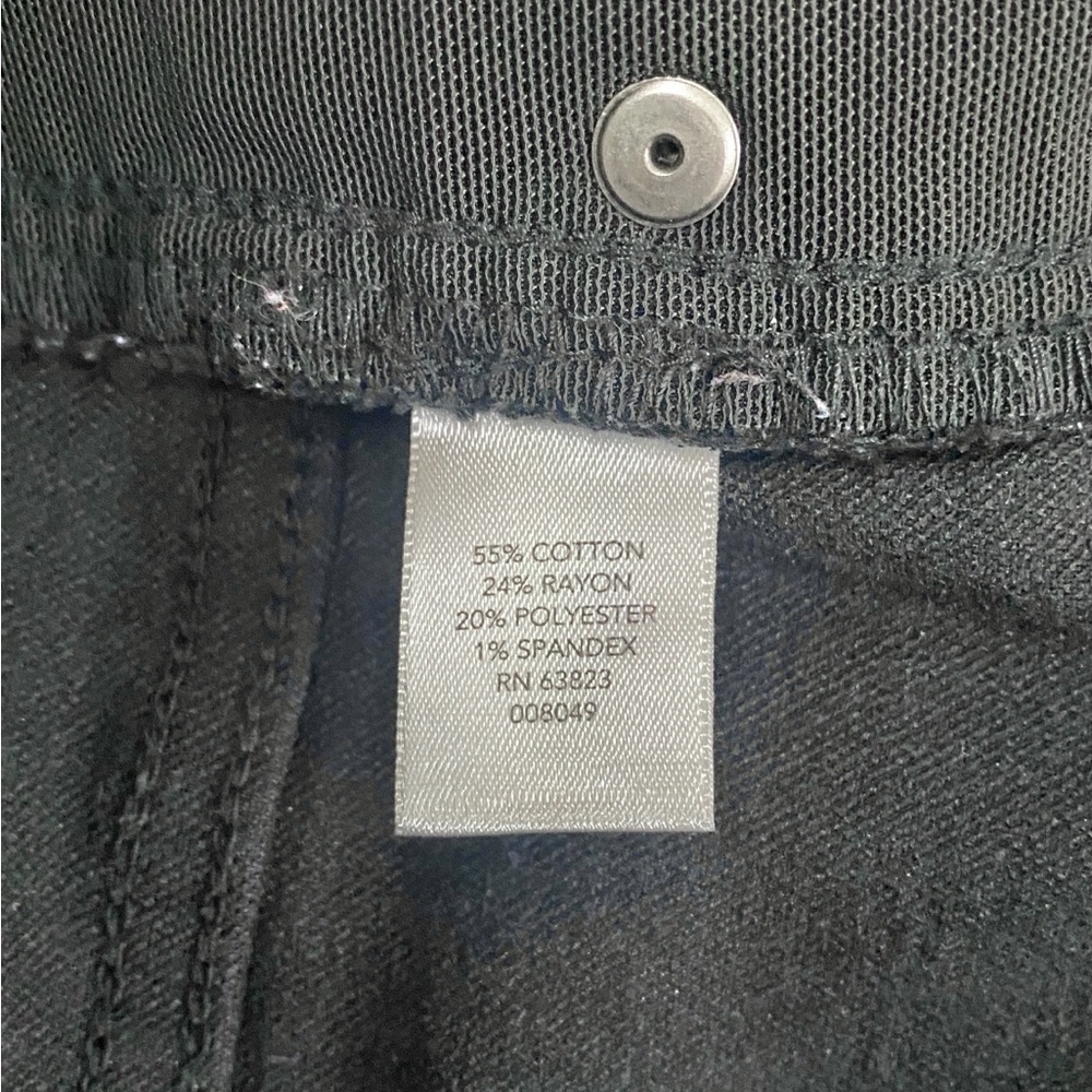 Women’s Christopher and Banks Signature
Slimming Mid Rise Jeans in Black Size 14 - Picture 5 of 7